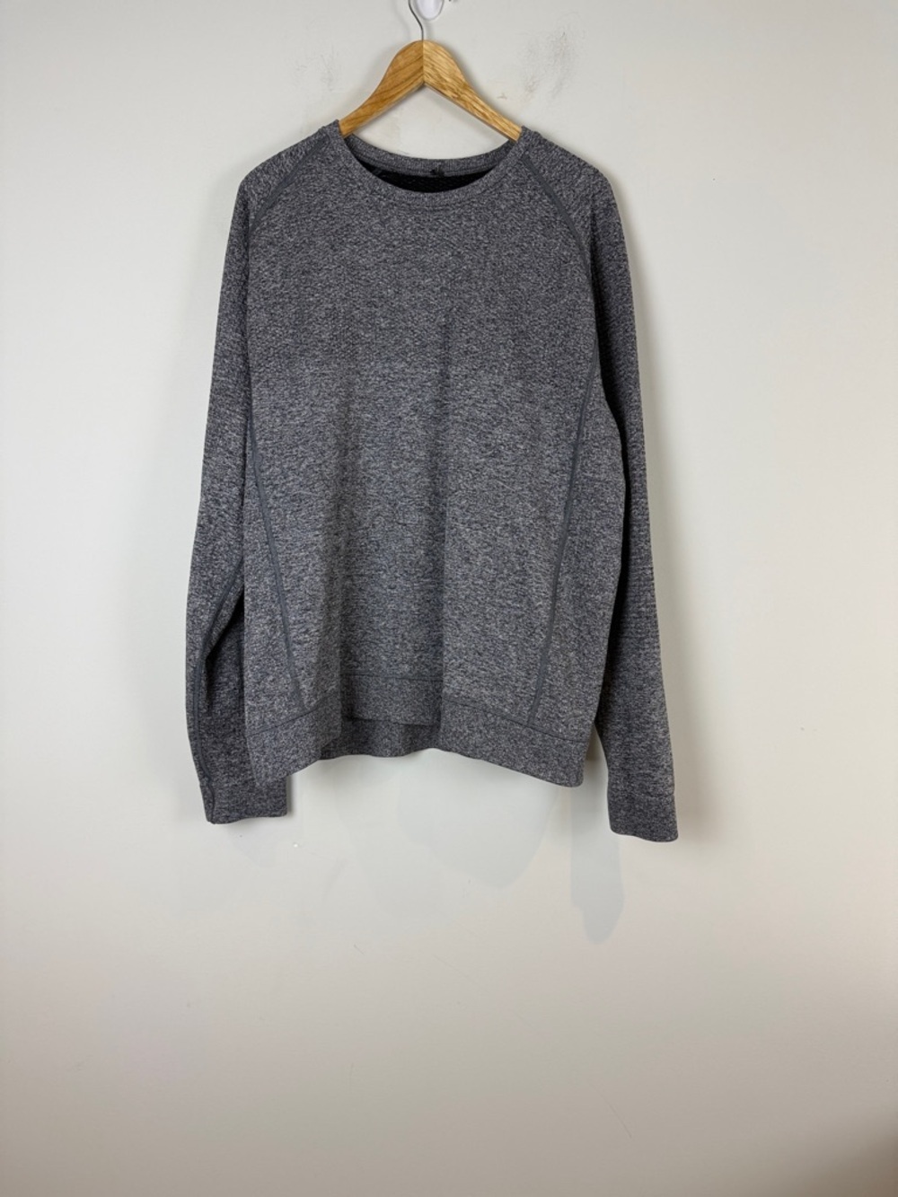 Lululemon Men's Grey Crewneck Sweatshirt